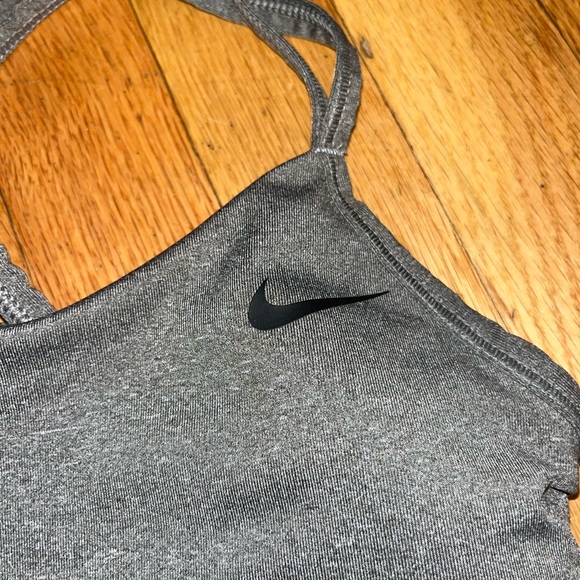 Nike Dri-Fit Women’s Sports Bra Size Small - Picture 2 of 6